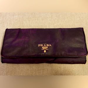 Authentic Prada wallet (project!)